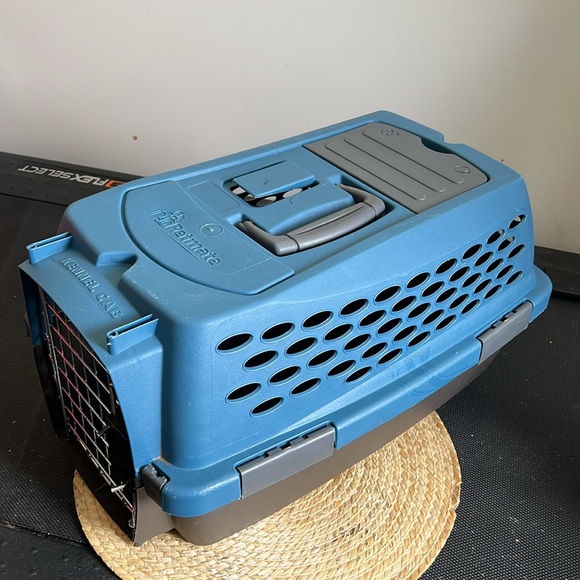 Petmate Kennel Cab Outdoor Parks Travel Carrier Size Small - Picture 2 of 16